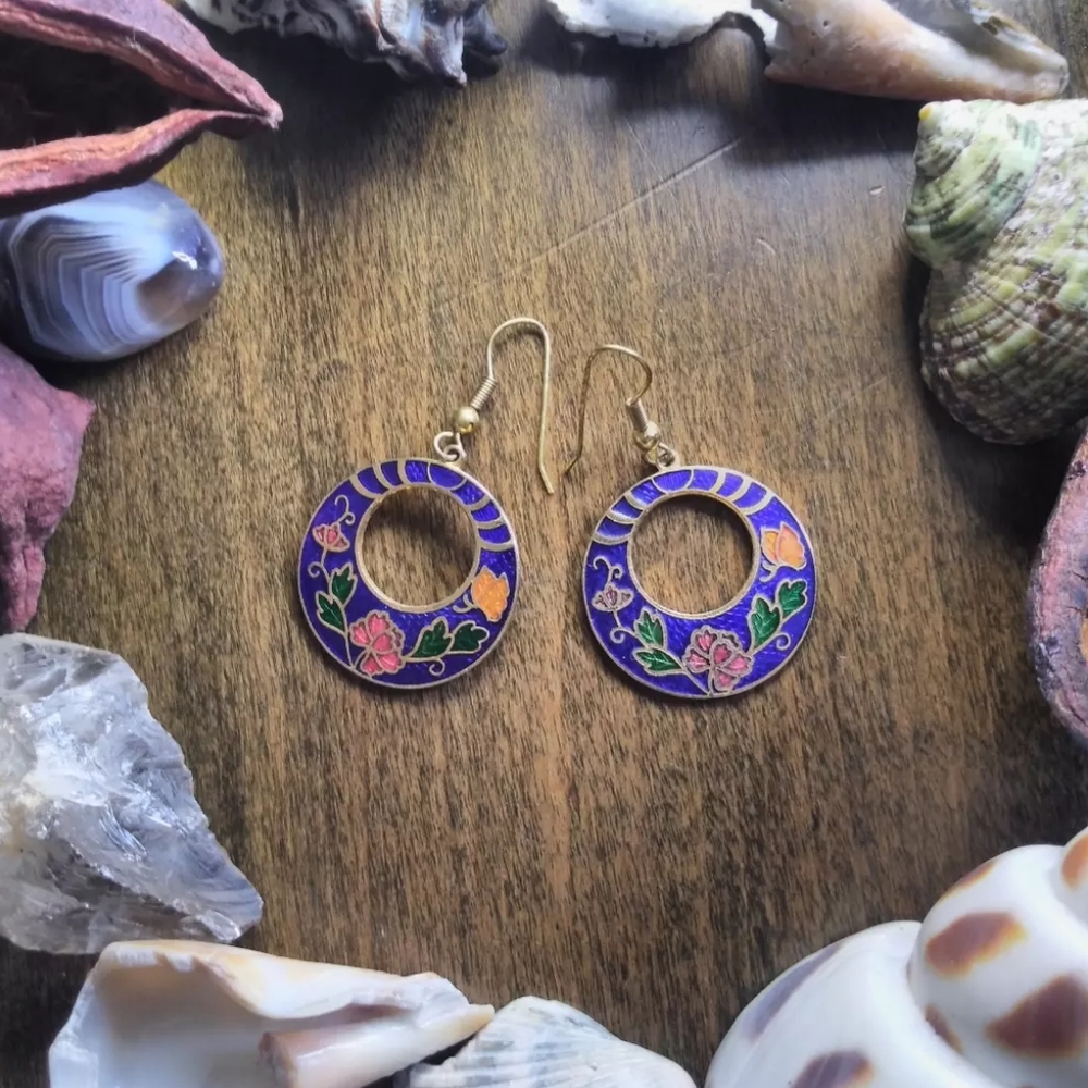 🖤Vintage enamel flower earrings